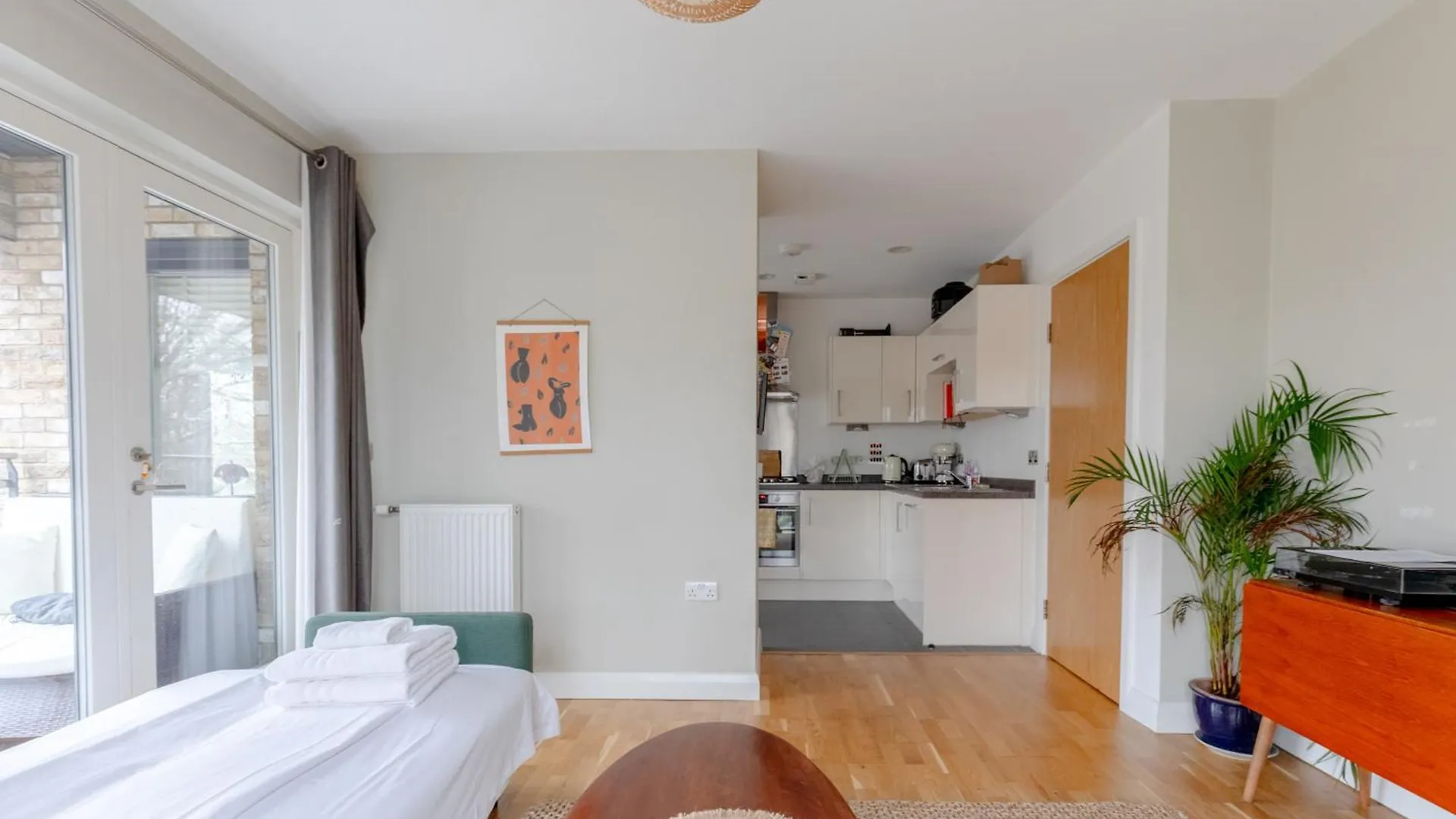 Apartment Central & Modern 1Bd Flat With Balcony Hackney! London