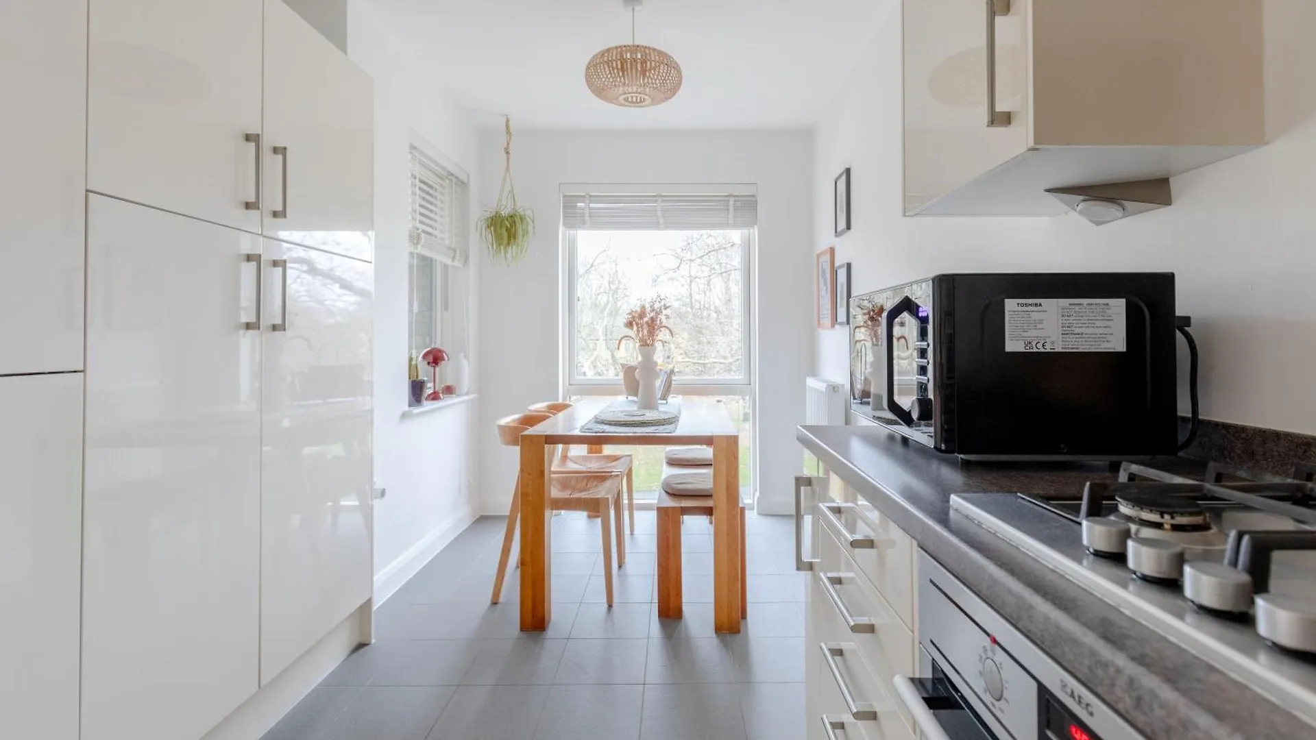 Central & Modern 1Bd Flat With Balcony Hackney! London Apartment