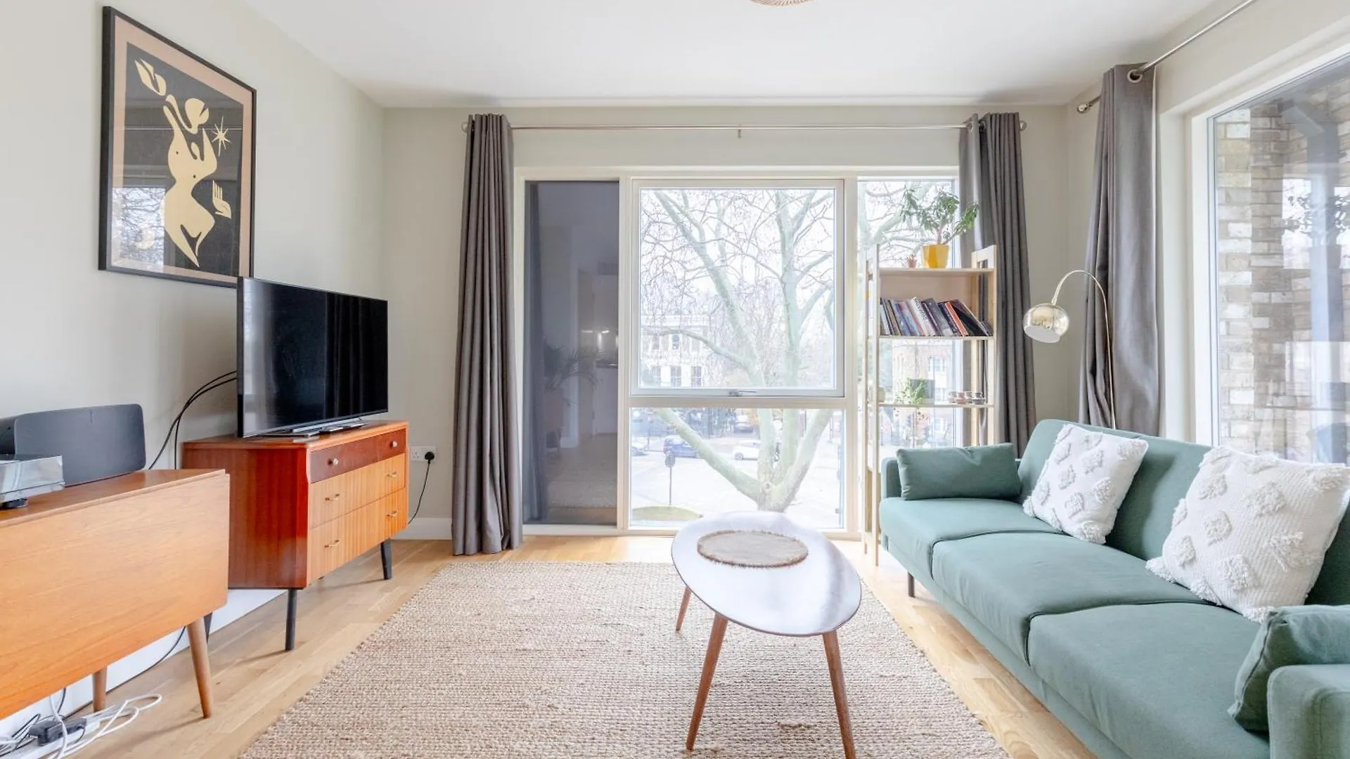 Central & Modern 1Bd Flat With Balcony Hackney! London Apartment